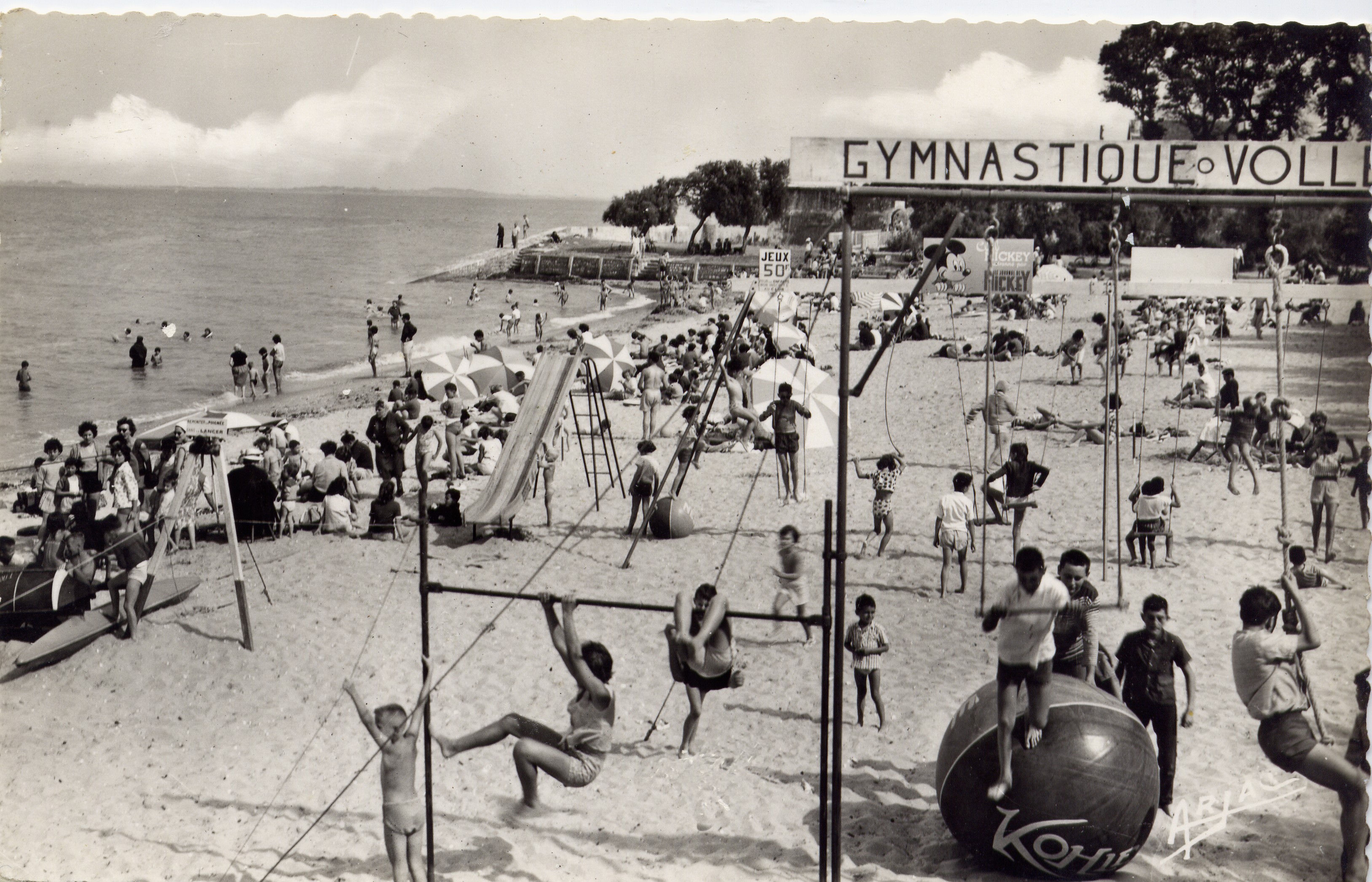 Plage Et Phibie Mairie Le Château Doléron